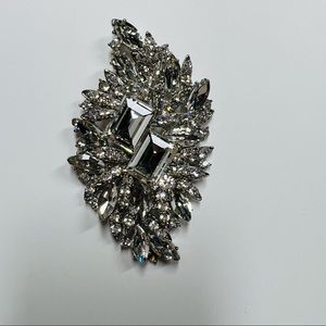 Wedding special sparkle brooch